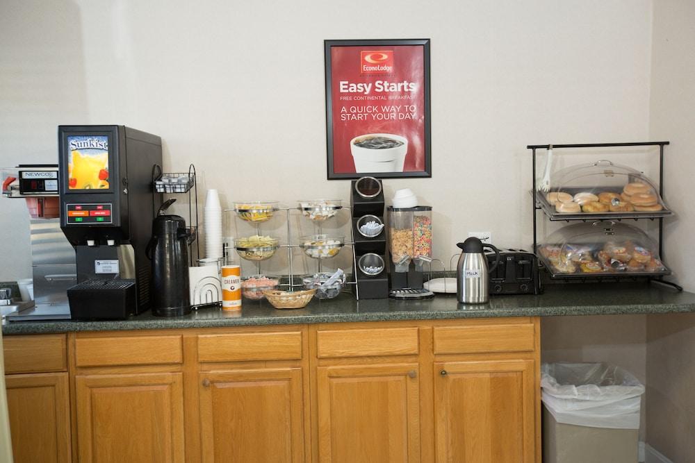 Econo Lodge Sturbridge Route 20 Екстериор снимка