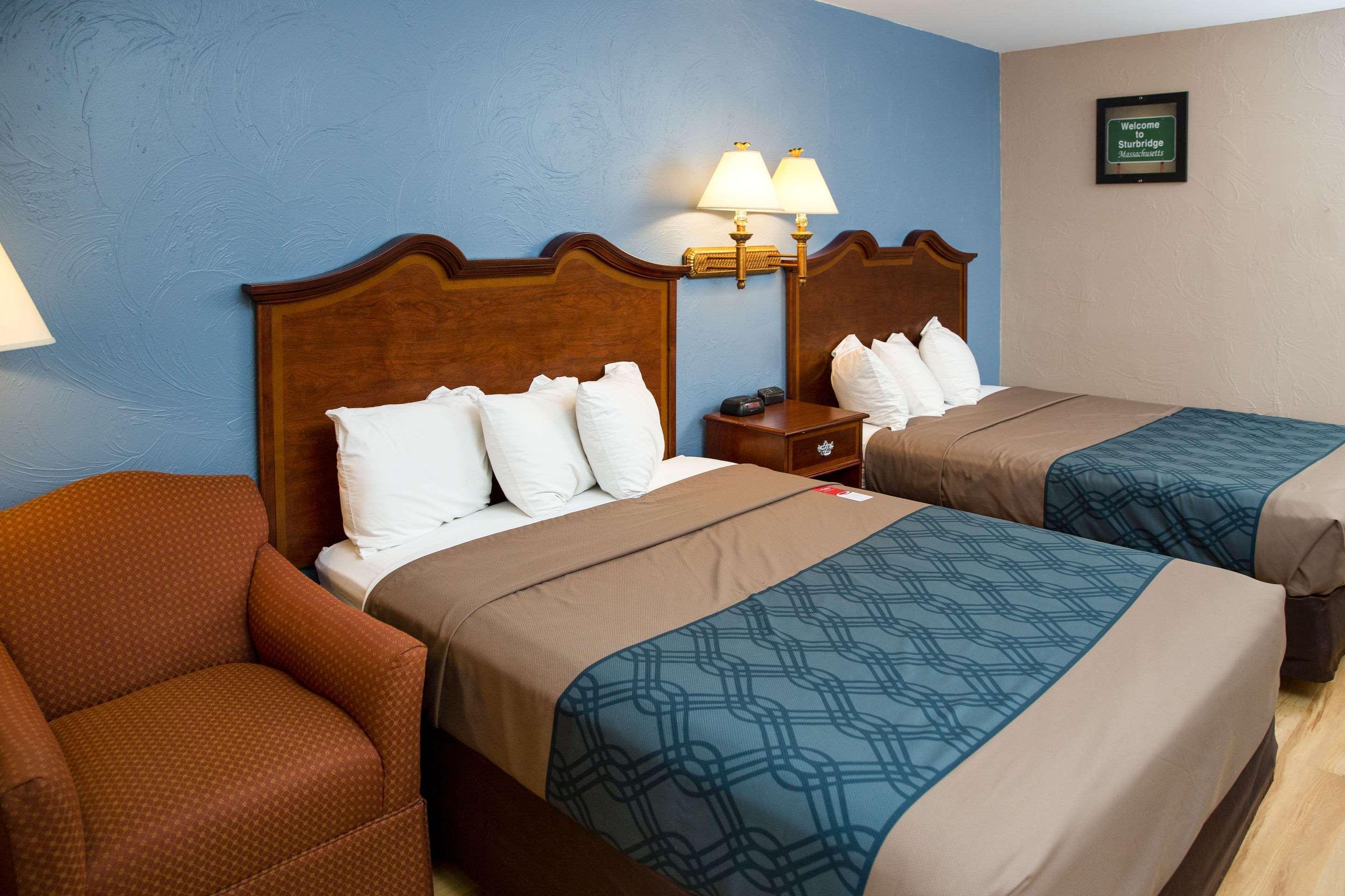 Econo Lodge Sturbridge Route 20 Екстериор снимка