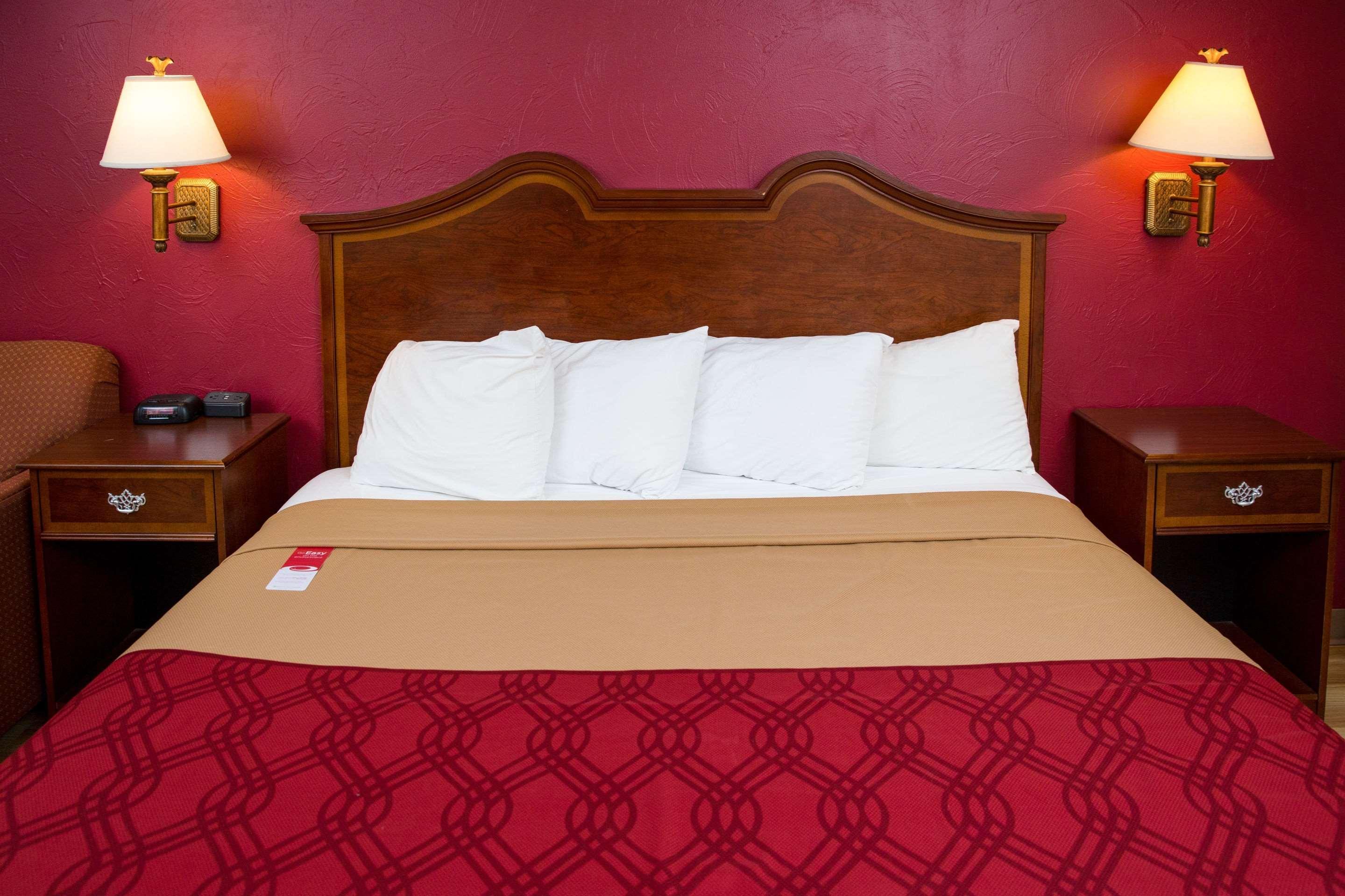 Econo Lodge Sturbridge Route 20 Екстериор снимка