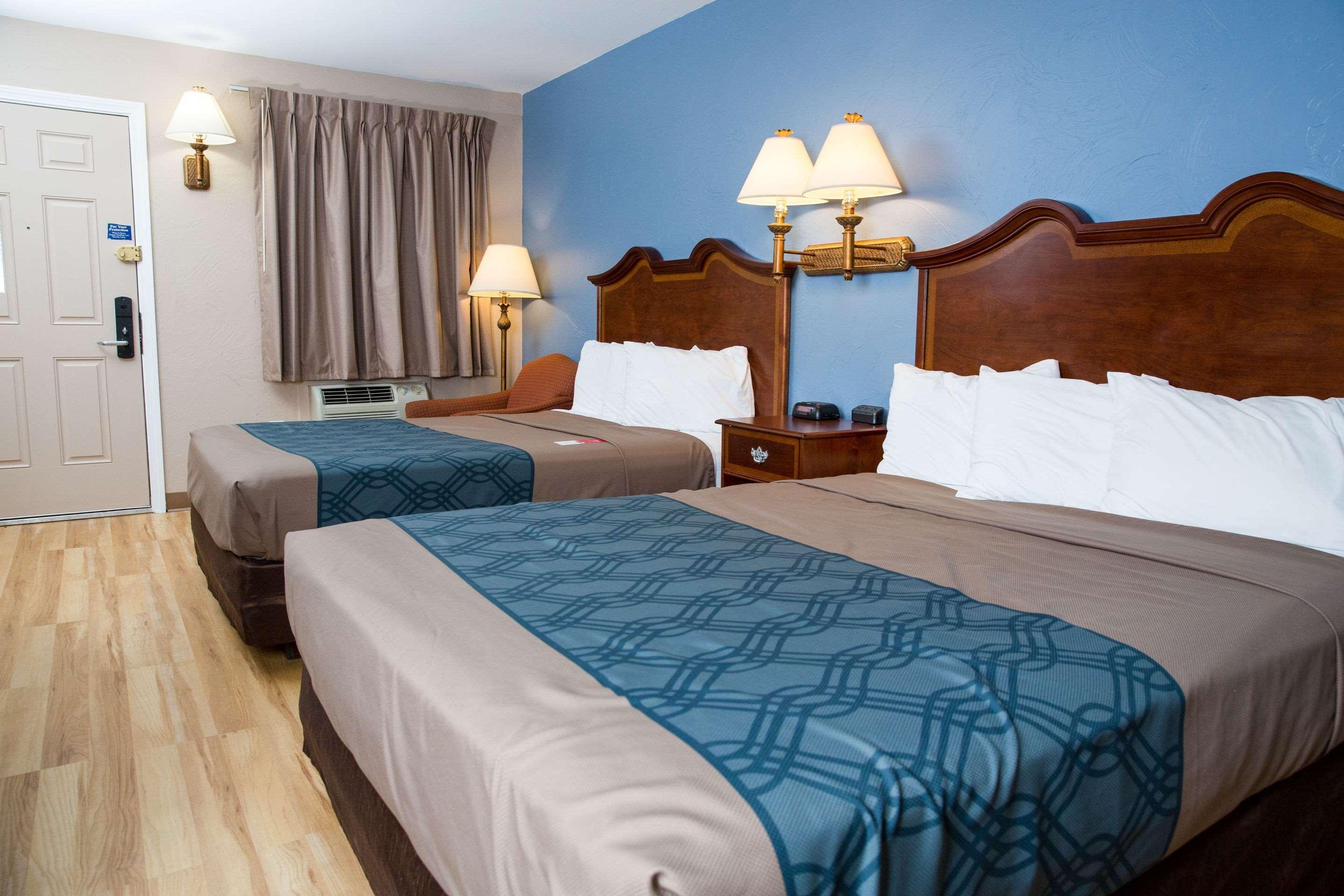 Econo Lodge Sturbridge Route 20 Екстериор снимка