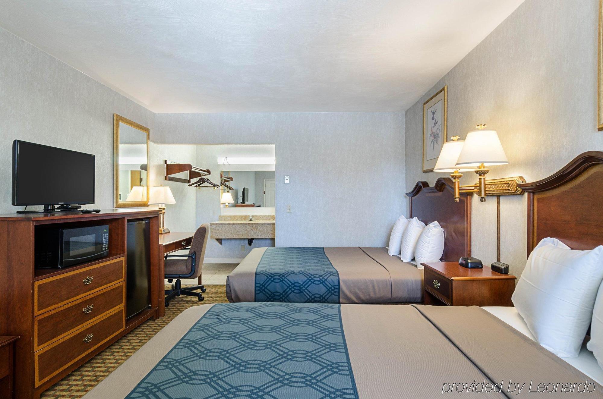 Econo Lodge Sturbridge Route 20 Екстериор снимка