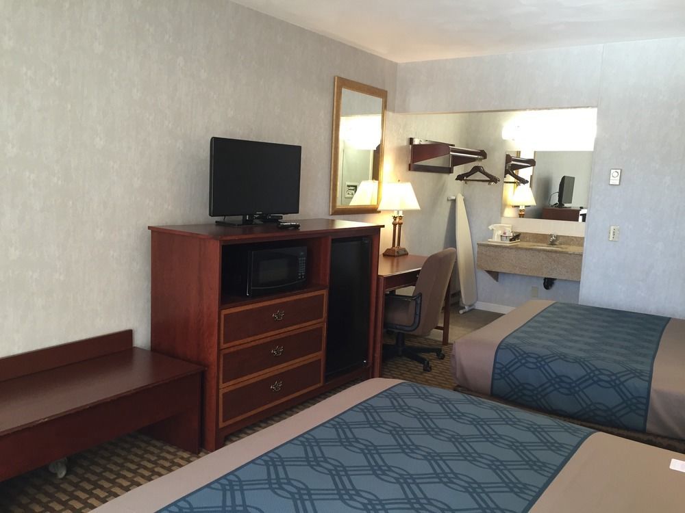 Econo Lodge Sturbridge Route 20 Екстериор снимка